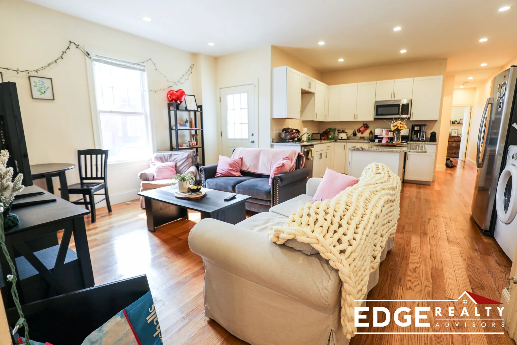 3 bed, 2 bath apartment for rent at 23 Higgins St Unit 1, Brighton — photo 2 of 12