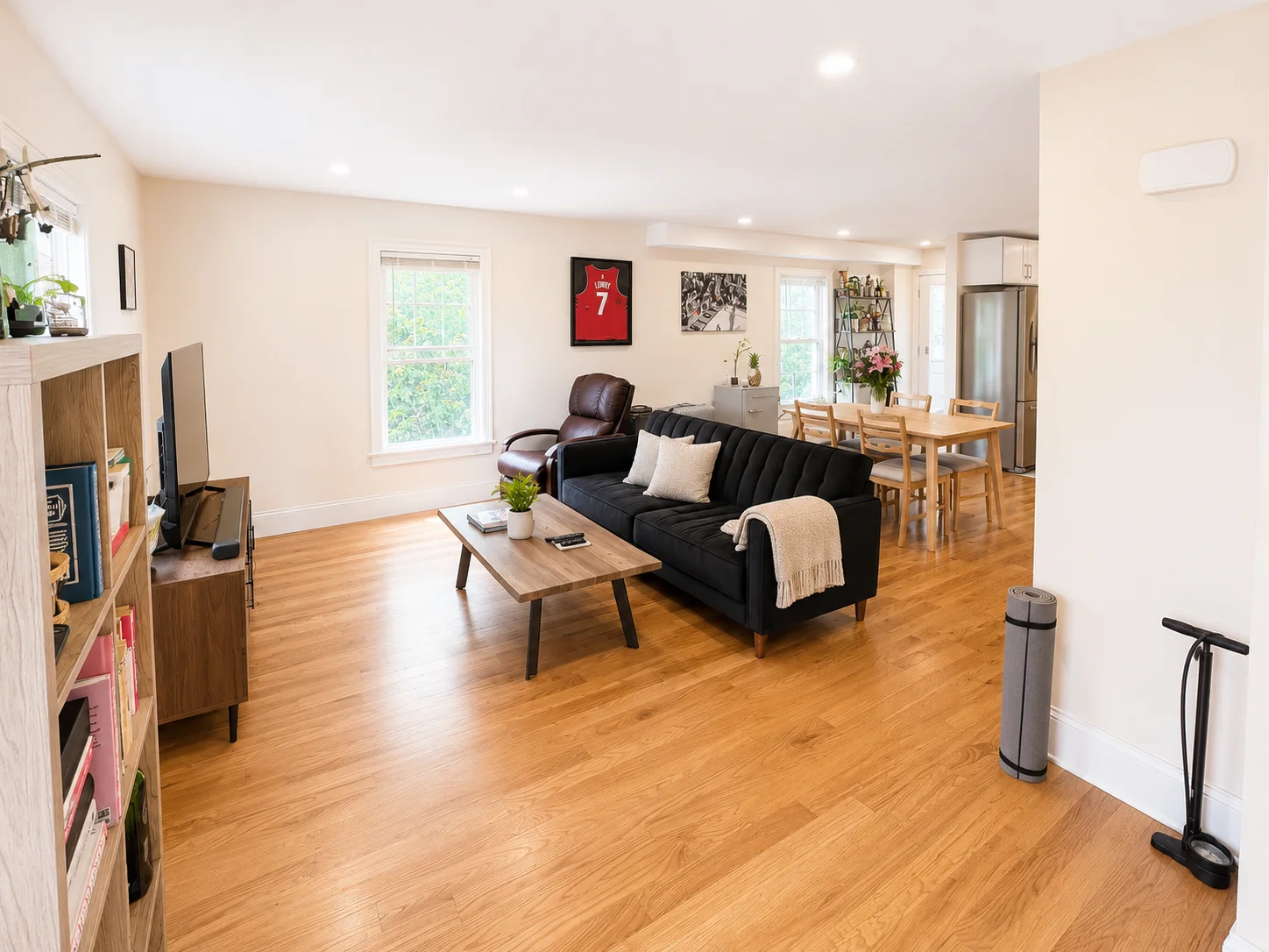 4 bed, 2 bath apartment for rent at 23 Higgins St Unit 2, Allston — photo 3 of 8