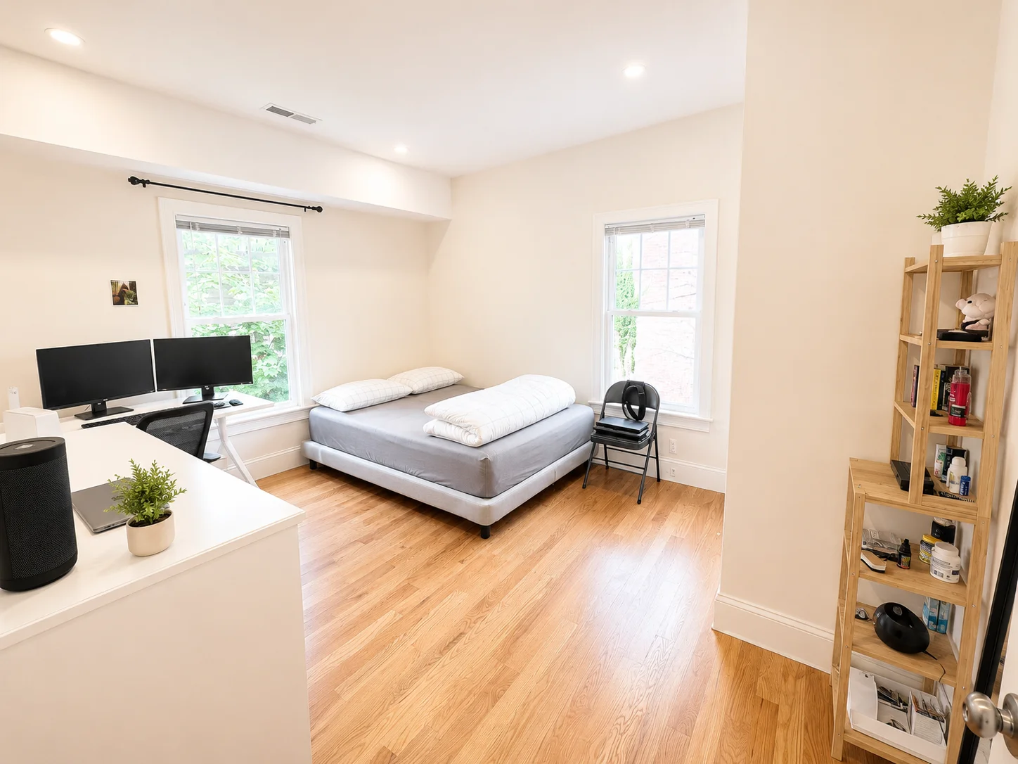 4 bed, 2 bath apartment for rent at 23 Higgins St Unit 2, Allston — photo 4 of 8