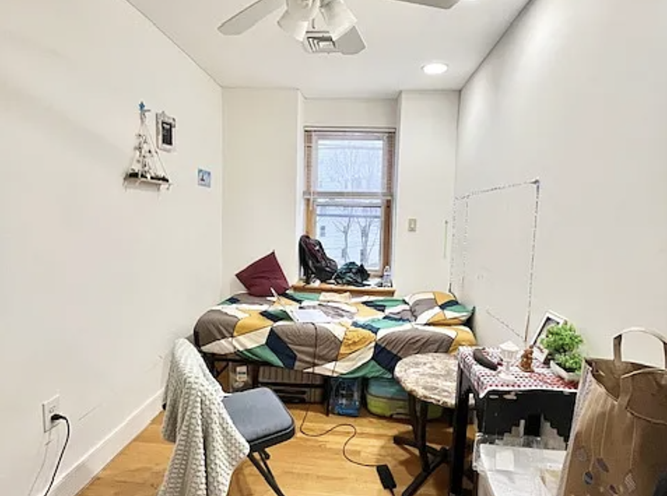 5 bed, 2 bath apartment for rent at 23 Highland Park Ave Unit 2, Roxbury — photo 5 of 10
