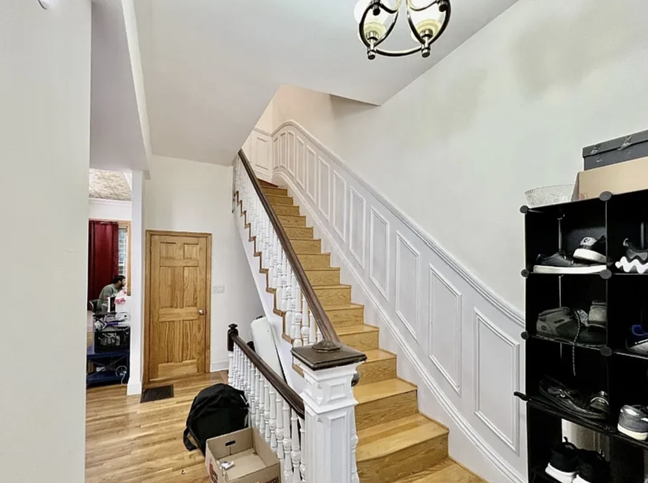 5 bed, 2 bath apartment for rent at 23 Highland Park Ave Unit 2, Roxbury — photo 8 of 10