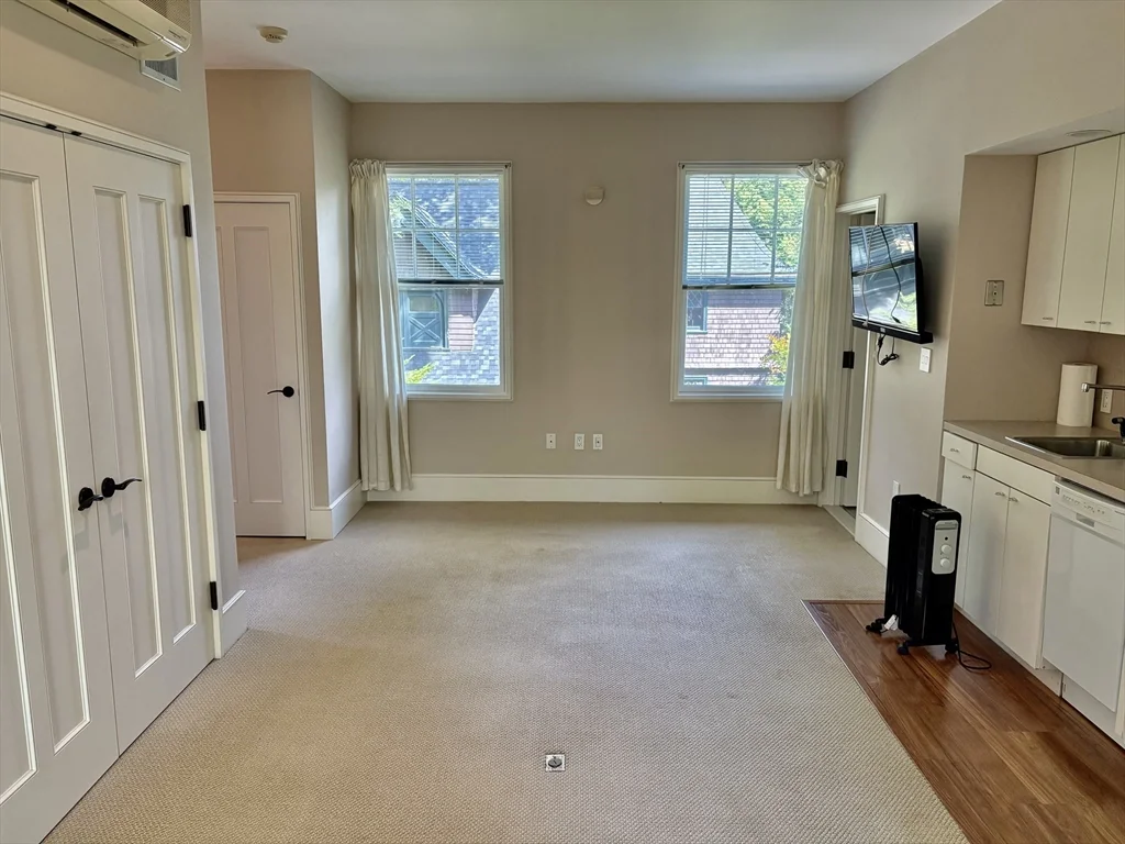 Studio bed, 1 bath apartment for rent at 23 Highland St Unit A, West Cambridge — photo 5 of 9