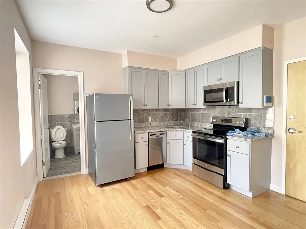 1 bed, 1 bath apartment for rent at 23 Hudson St Unit 202, Chinatown — photo 1 of 8