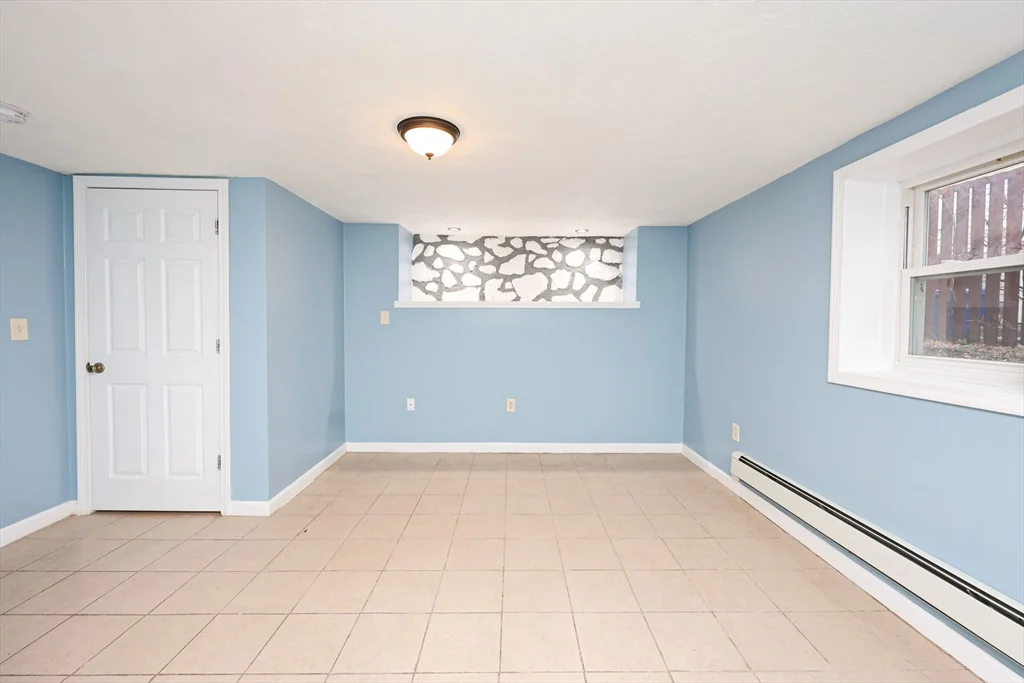 1 bed, 1 bath apartment for rent at 23 Hudson St Unit LL, Milton — photo 13 of 16