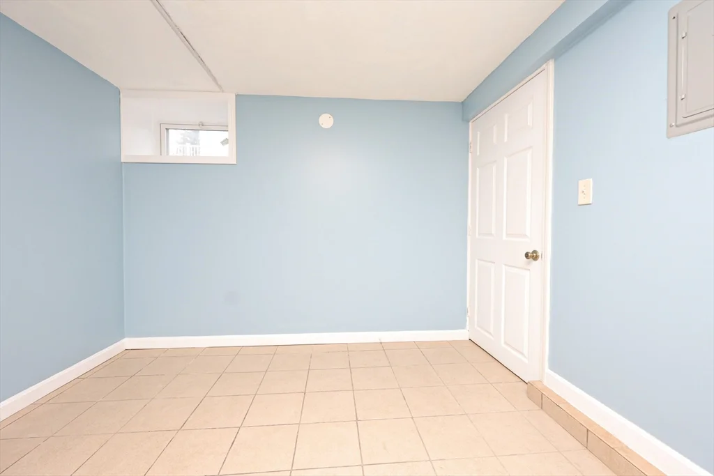 1 bed, 1 bath apartment for rent at 23 Hudson St Unit LL, Milton — photo 8 of 16