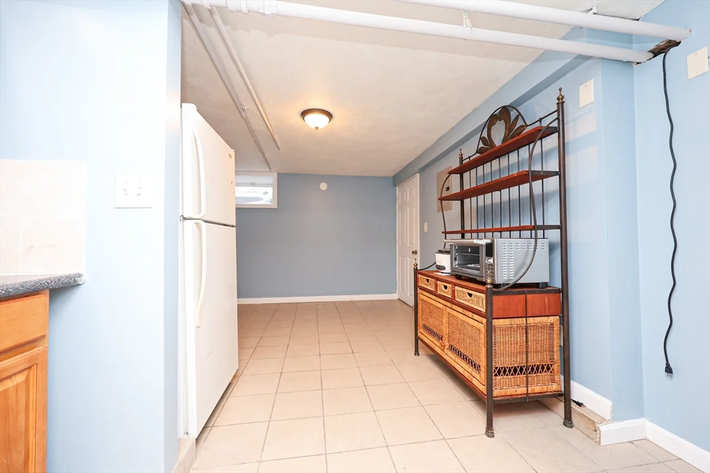 1 bed, 1 bath apartment for rent at 23 Hudson St Unit LL, Milton — photo 7 of 16