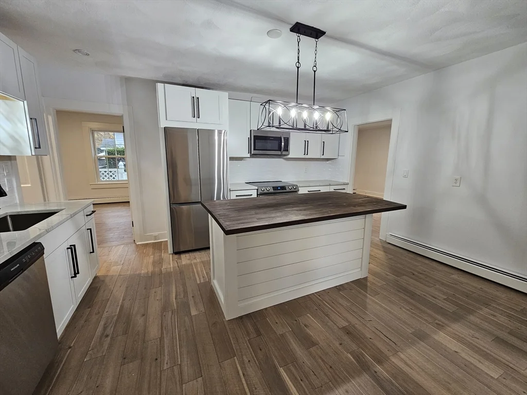 2 bed, 1 bath apartment for rent at 23 Ingalls Unit 1, Swampscott — photo 3 of 26