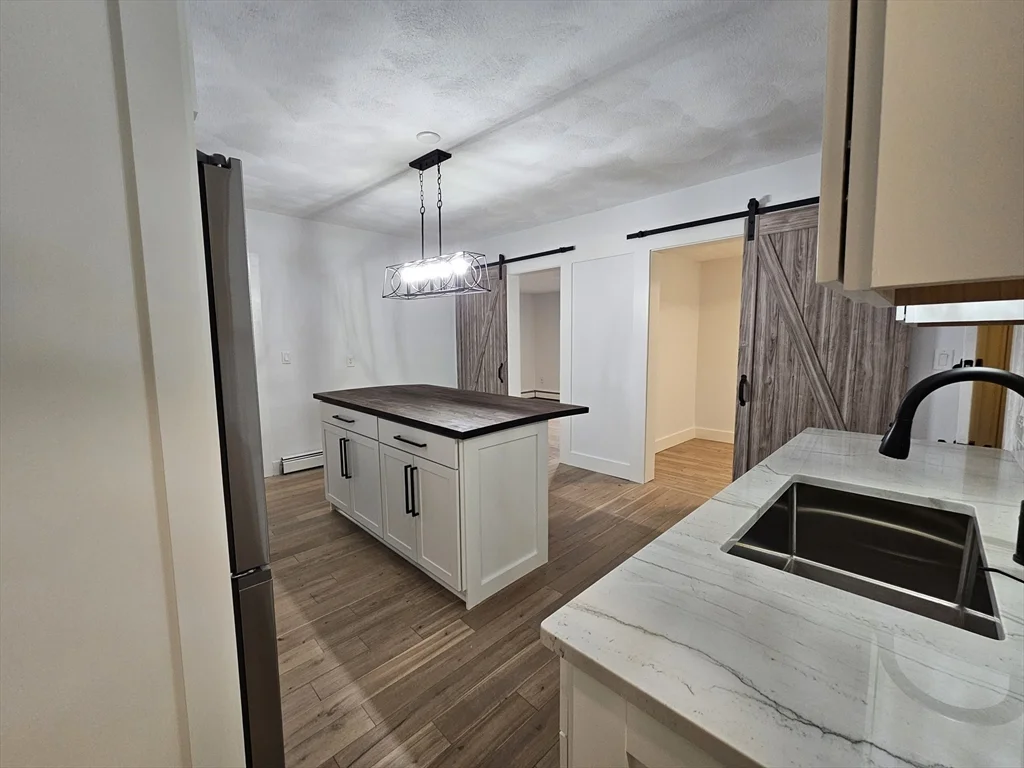 2 bed, 1 bath apartment for rent at 23 Ingalls Unit 1, Swampscott — photo 2 of 26