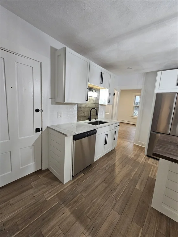 2 bed, 1 bath apartment for rent at 23 Ingalls Unit 1, Swampscott — photo 5 of 26