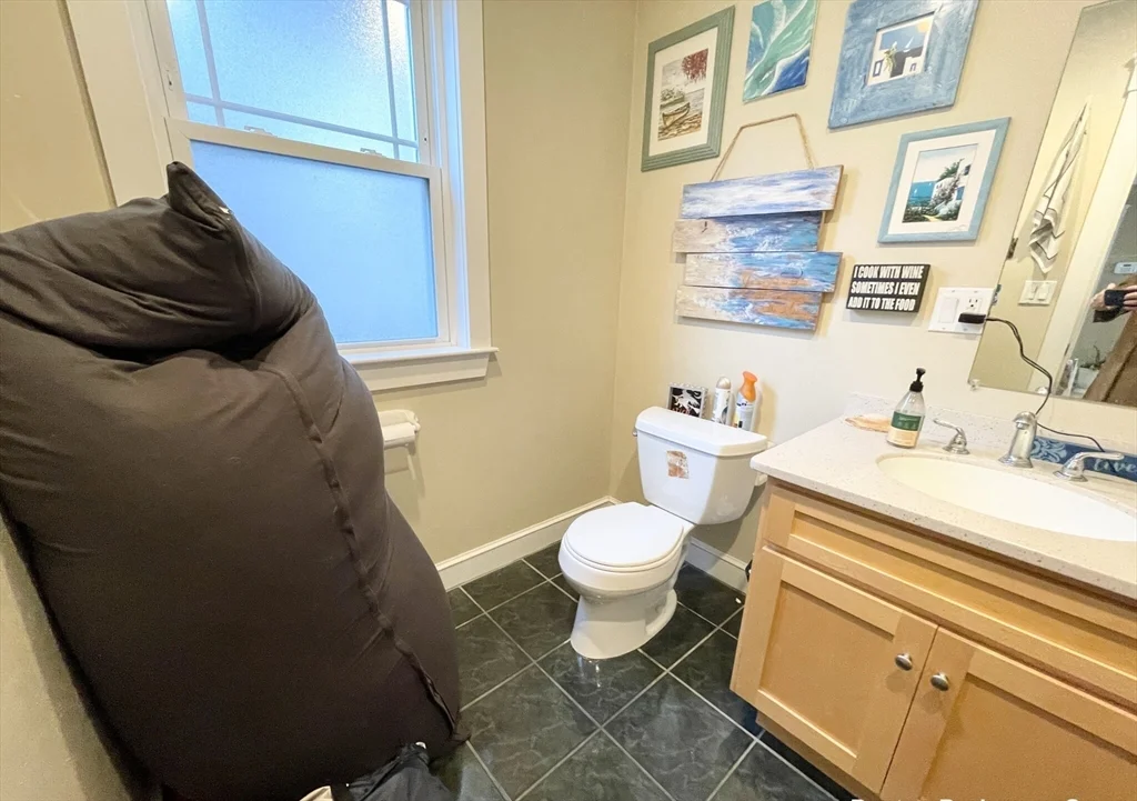 4 bed, 3 bath apartment for rent at 23 Iroquois Unit Street, Mission Hill — photo 14 of 16