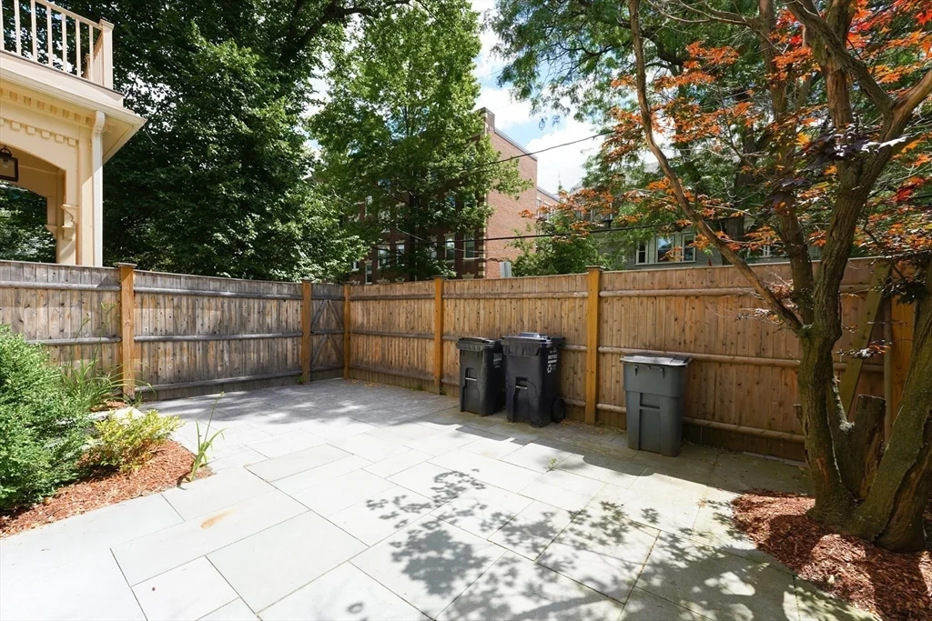 4 bed, 4+ bath apartment for rent at 23 Irving St Unit 1, Mid Cambridge — photo 2 of 20