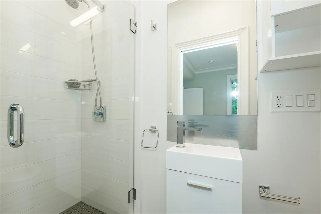 4 bed, 4+ bath apartment for rent at 23 Irving St Unit 1, Mid Cambridge — photo 9 of 20