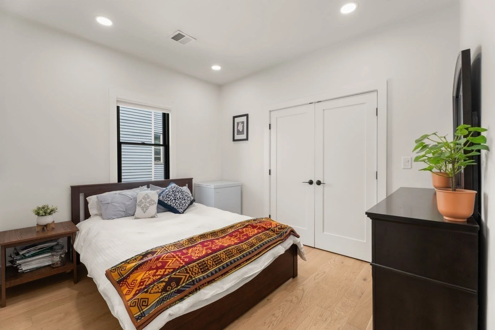 4 bed, 3 bath apartment for rent at 23 Jaques St Unit B-2, Winter Hill — photo 19 of 42