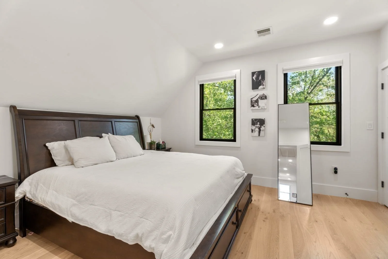 4 bed, 3 bath apartment for rent at 23 Jaques St Unit B-2, Winter Hill — photo 30 of 42