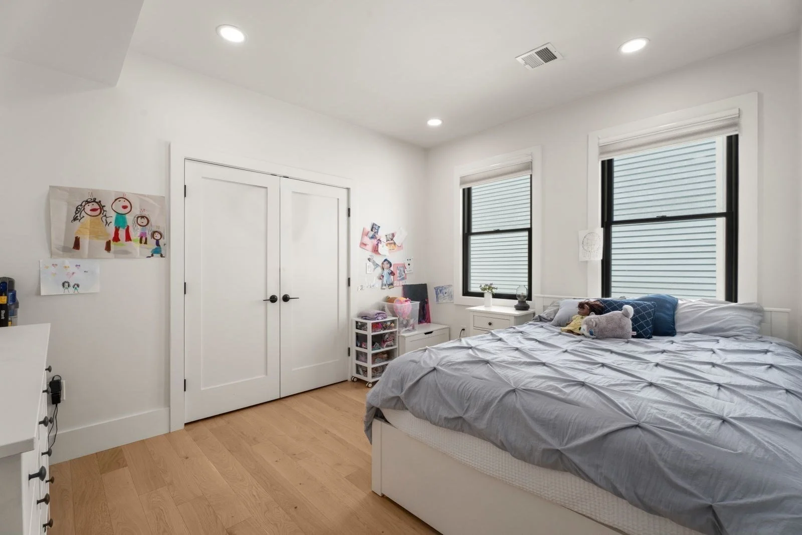 4 bed, 3 bath apartment for rent at 23 Jaques St Unit B, Winter Hill — photo 22 of 42