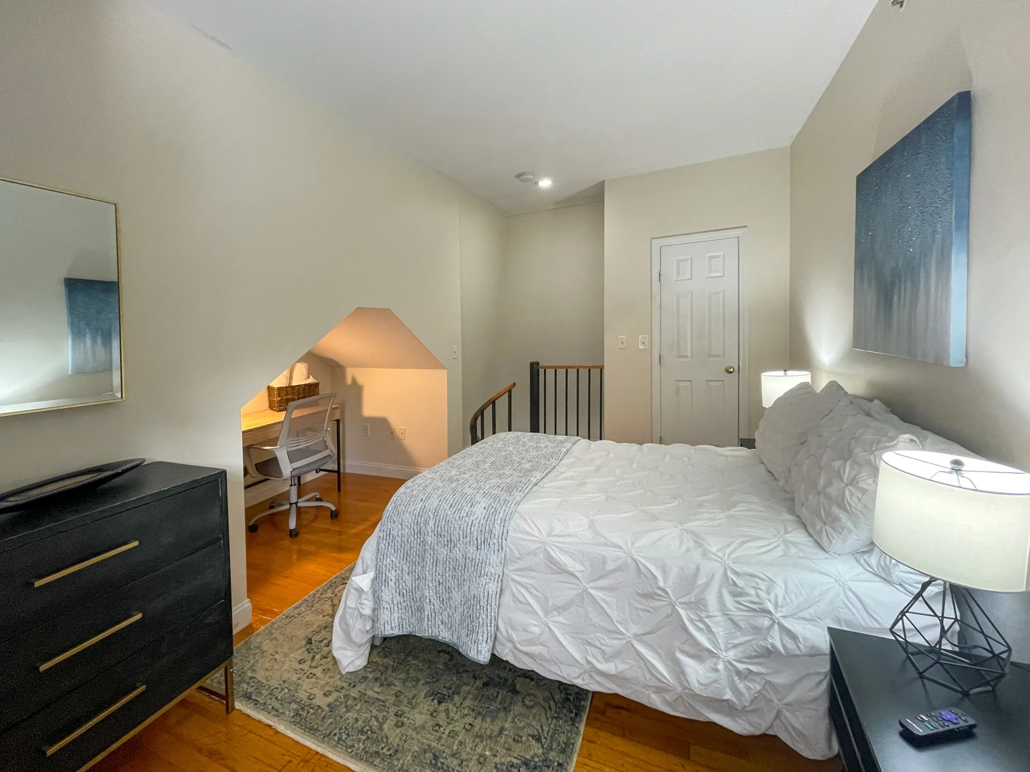 2 bed, 1.5 bath apartment for rent at 23 Jay St Unit 3, Riverside — photo 9 of 17