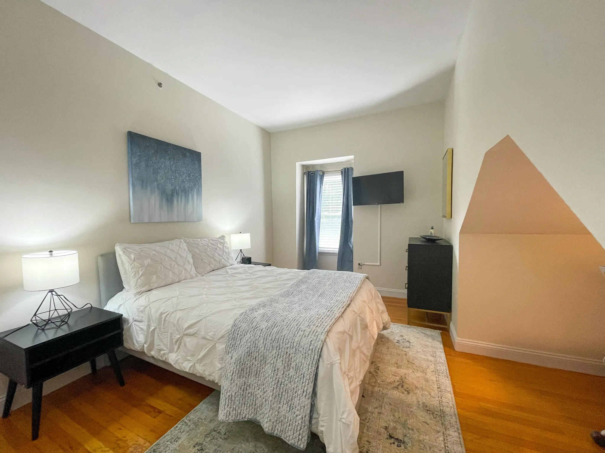 2 bed, 1.5 bath apartment for rent at 23 Jay St Unit 3, Riverside — photo 7 of 17