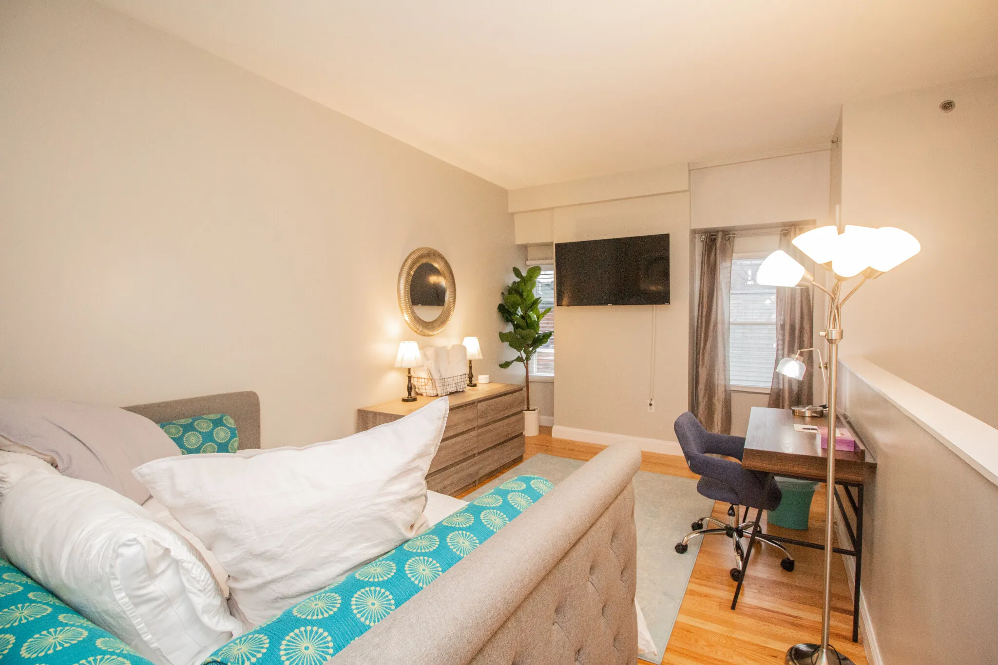 2 bed, 1.5 bath apartment for rent at 23 Jay St Unit B, Riverside — photo 26 of 37