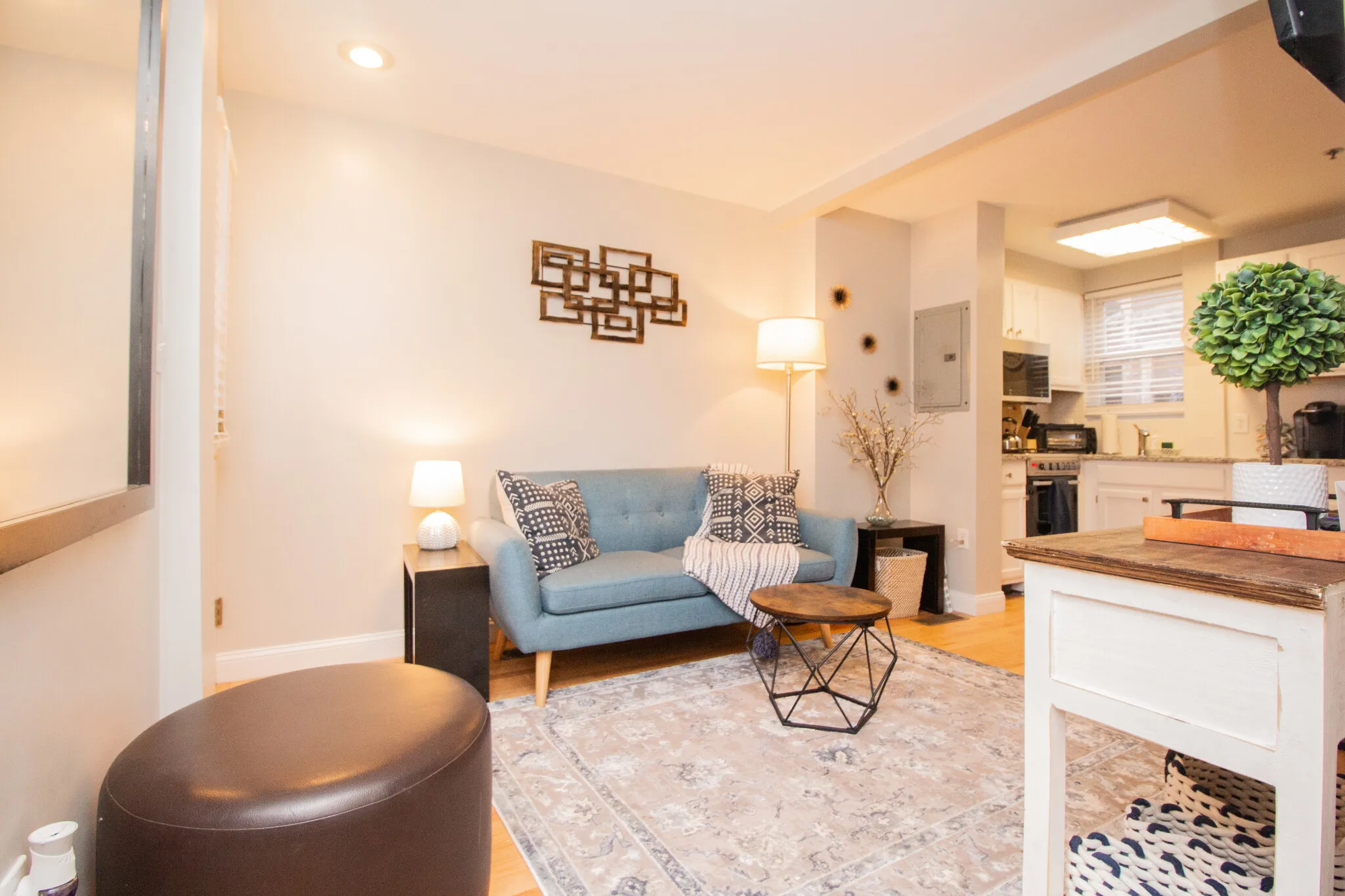 2 bed, 1.5 bath apartment for rent at 23 Jay St Unit B, Riverside — photo 6 of 37