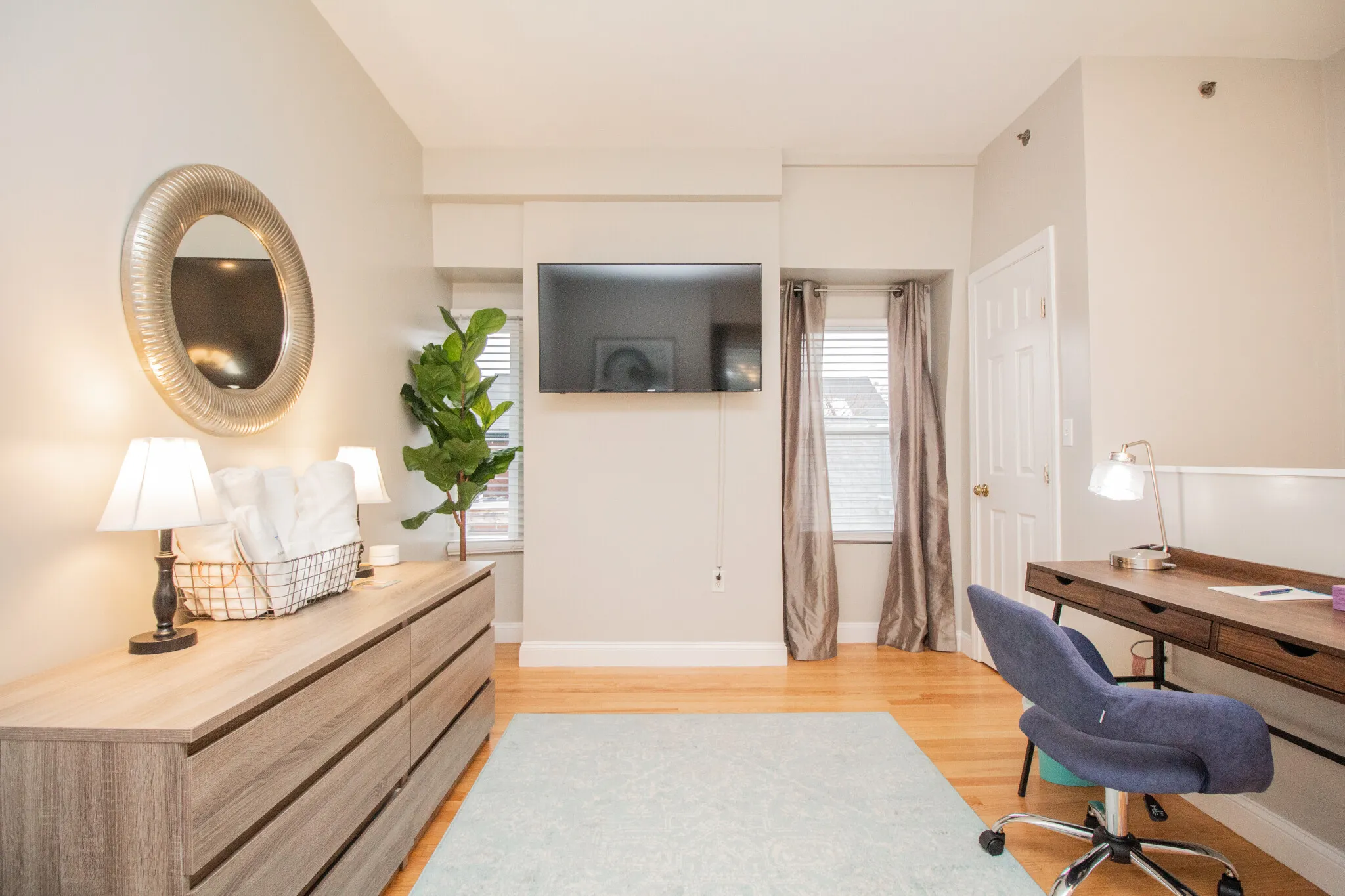 2 bed, 1.5 bath apartment for rent at 23 Jay St Unit B, Riverside — photo 30 of 37