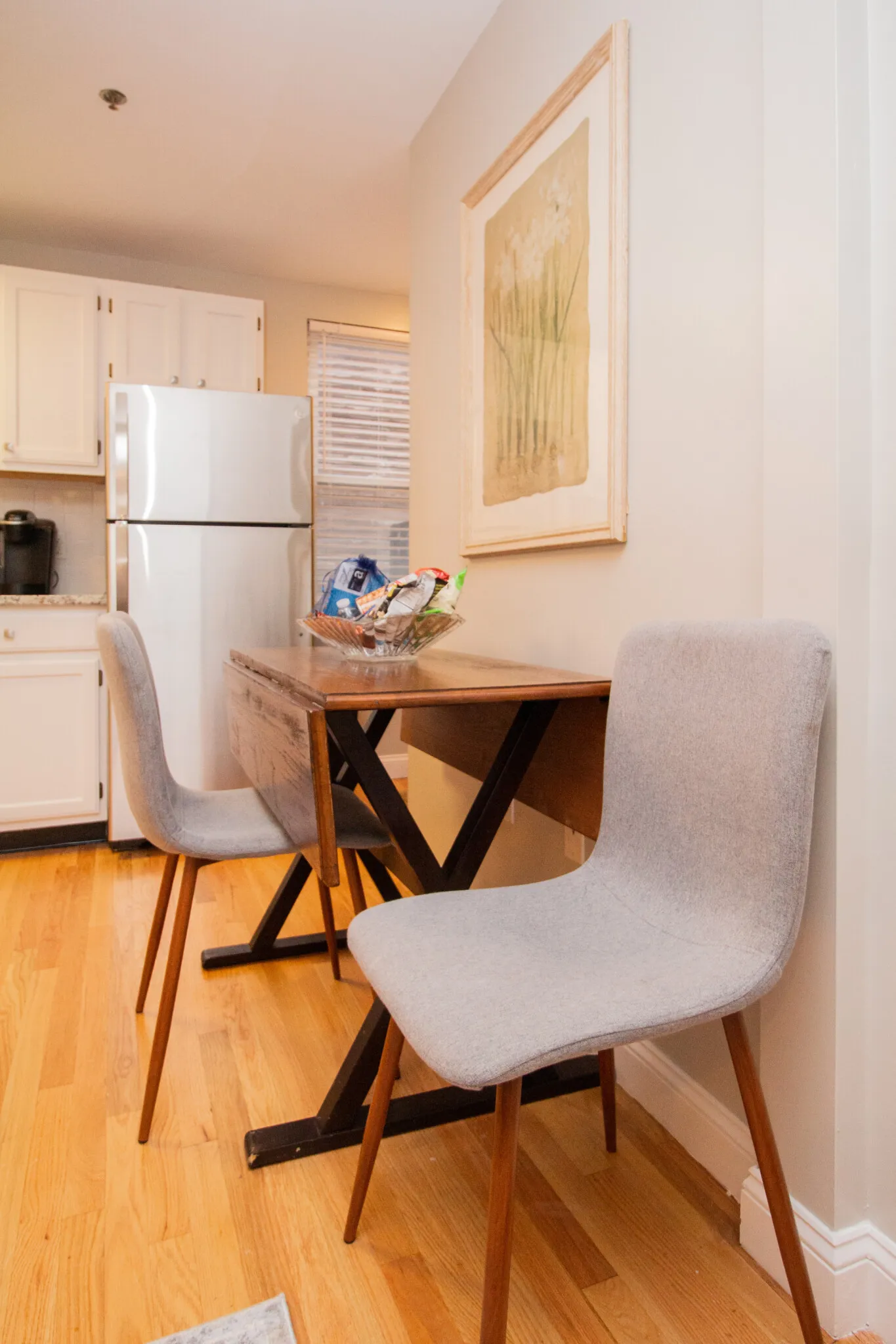 2 bed, 1.5 bath apartment for rent at 23 Jay St Unit B, Riverside — photo 17 of 37