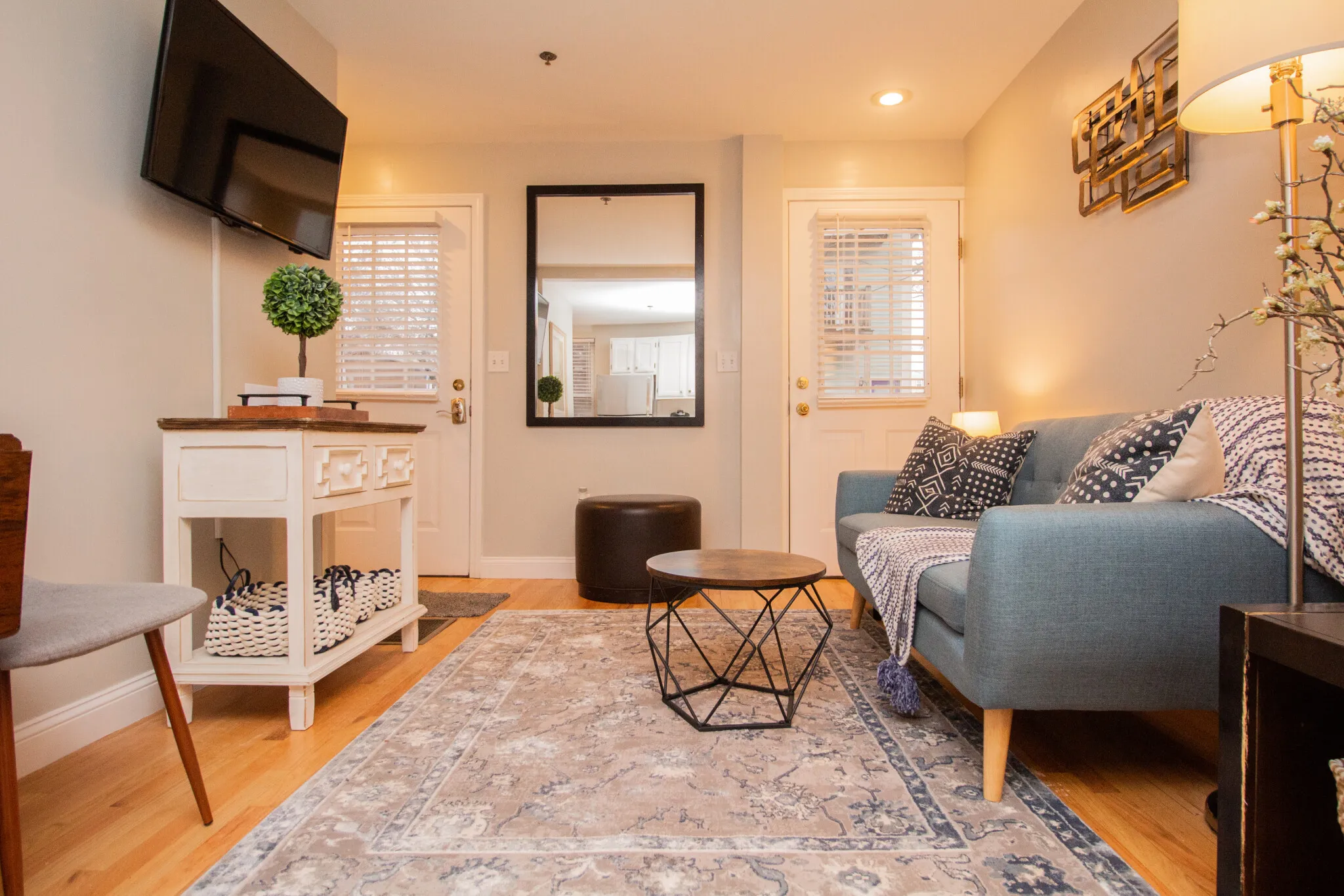 2 bed, 1.5 bath apartment for rent at 23 Jay St Unit B, Riverside — photo 11 of 37