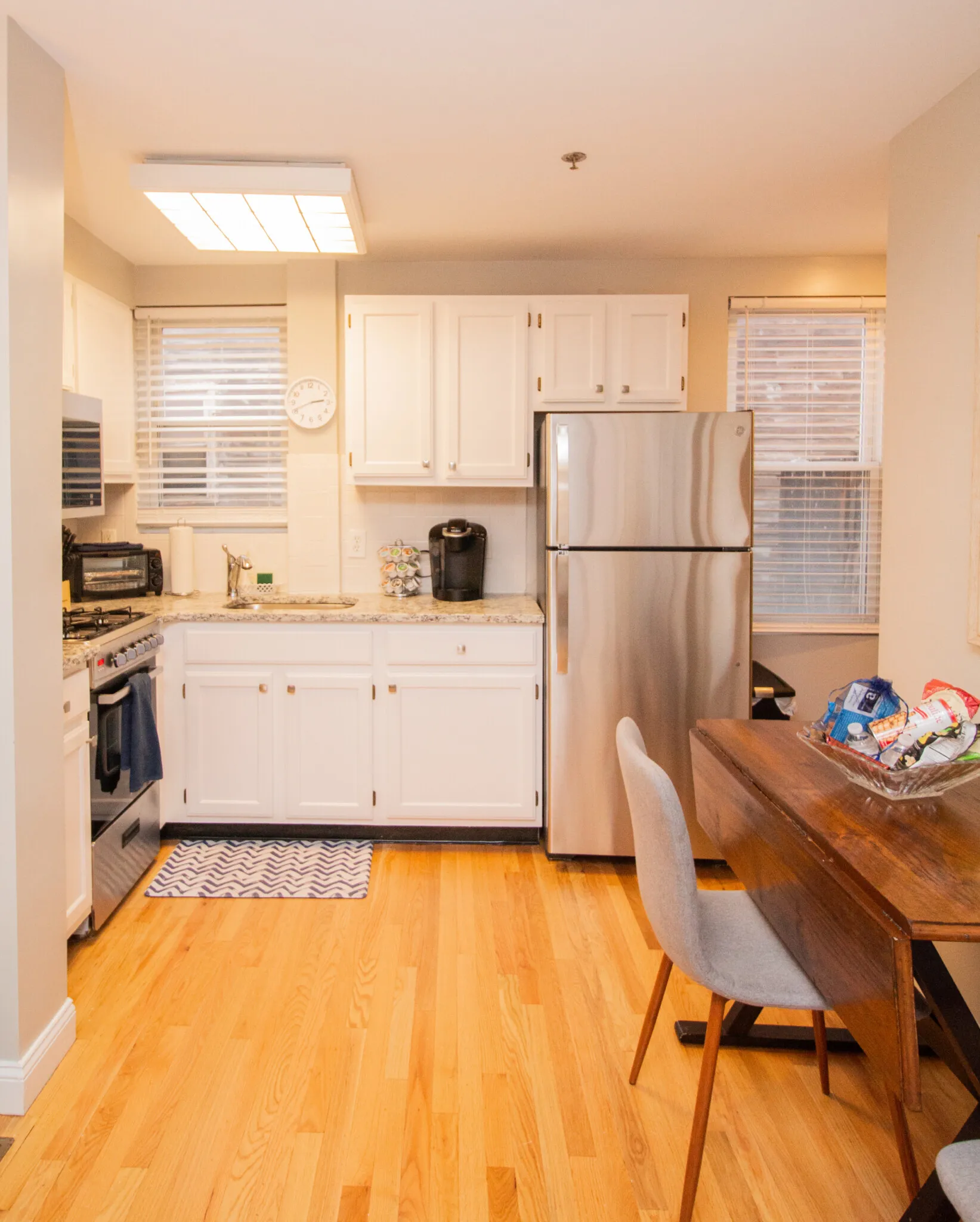 2 bed, 1.5 bath apartment for rent at 23 Jay St Unit B, Riverside — photo 18 of 37