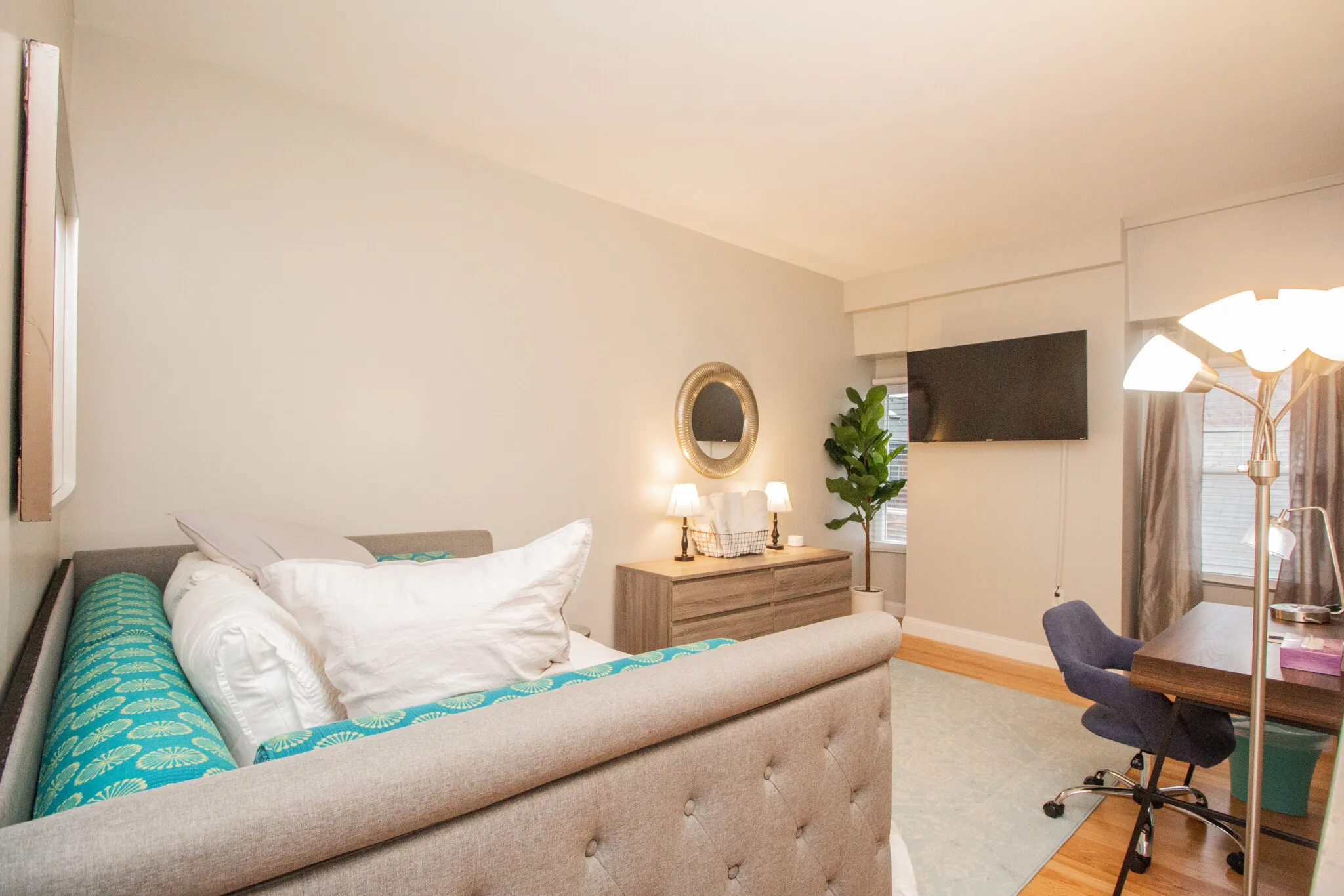 2 bed, 1.5 bath apartment for rent at 23 Jay St Unit B, Riverside — photo 25 of 37