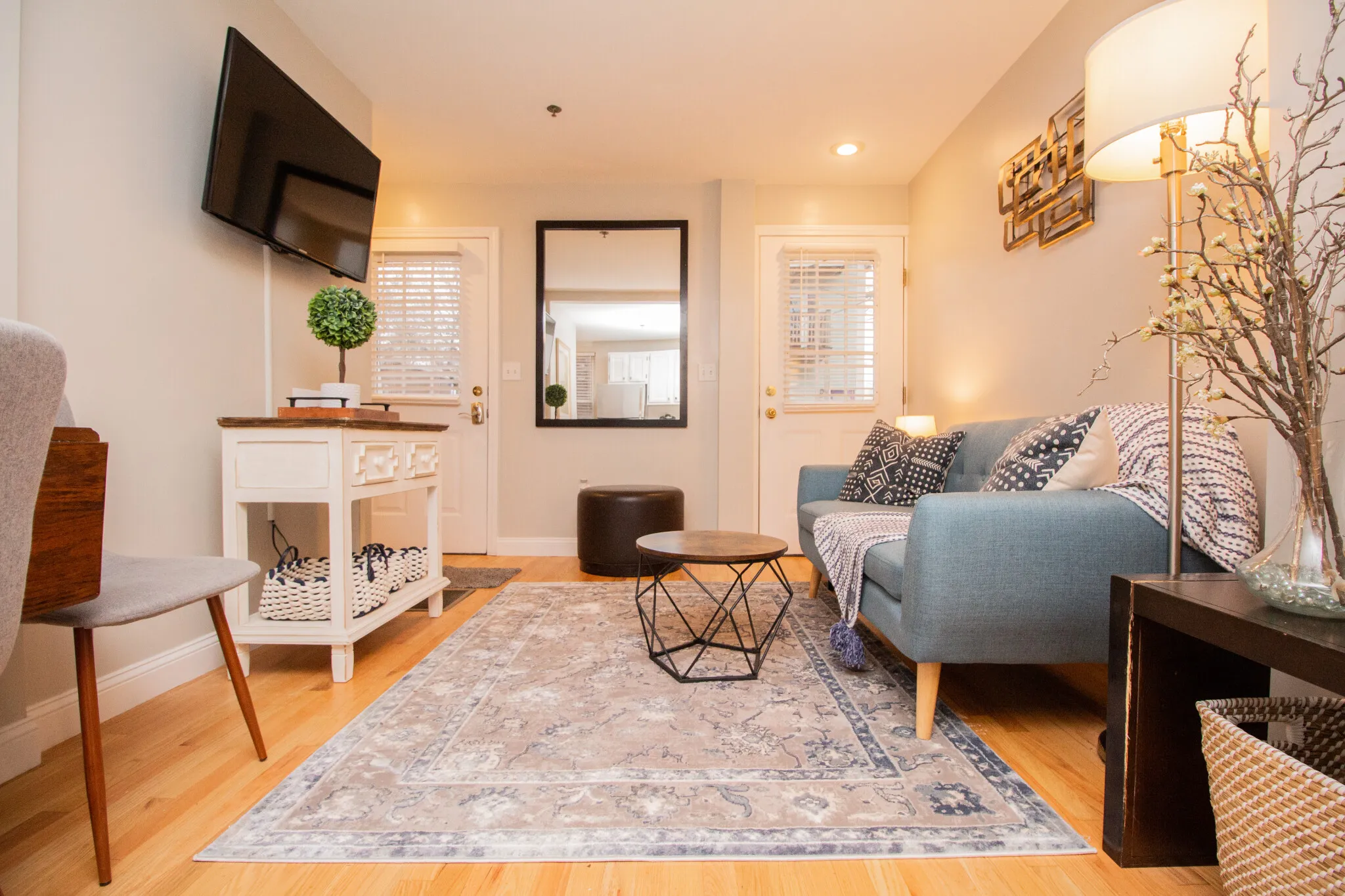 2 bed, 1.5 bath apartment for rent at 23 Jay St Unit B, Riverside — photo 10 of 37