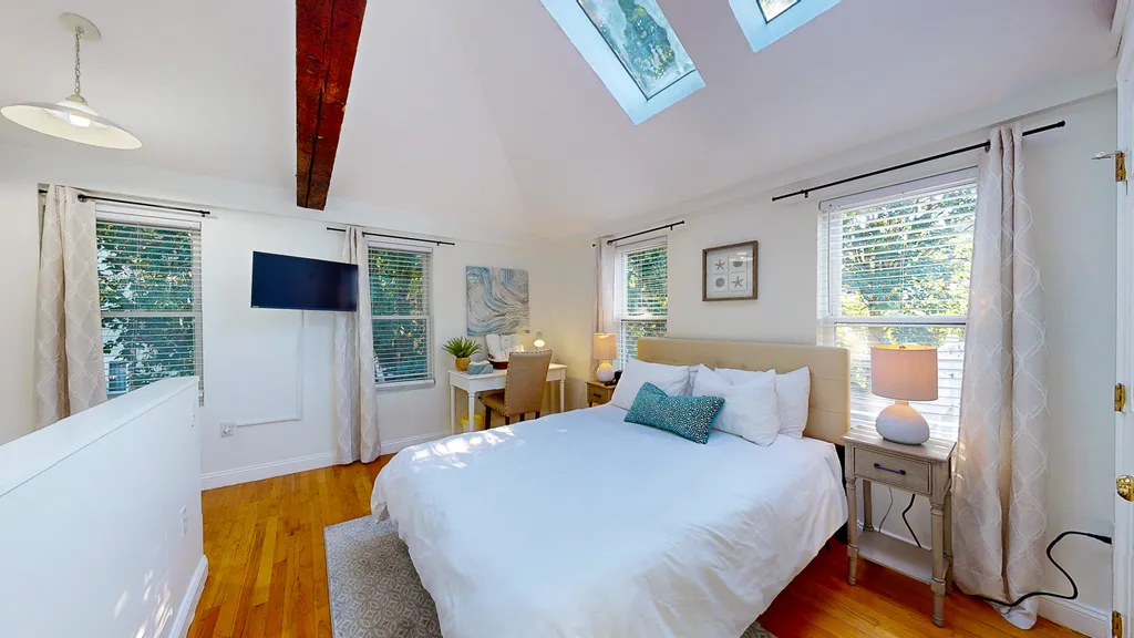 1 bed, 1.5 bath apartment for rent at 23 Jay St Unit D, Riverside — photo 19 of 20