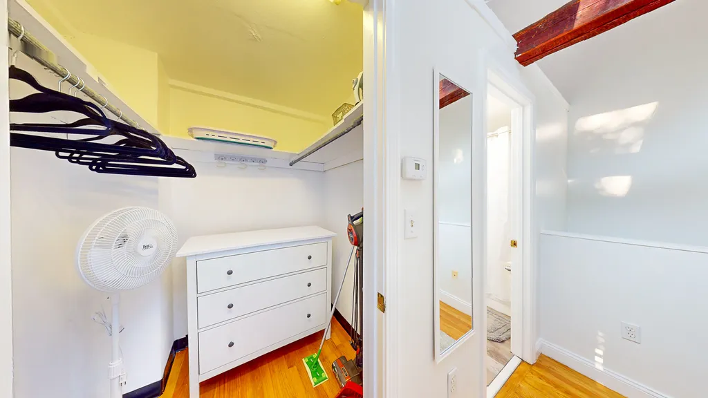 1 bed, 1.5 bath apartment for rent at 23 Jay St Unit D, Riverside — photo 13 of 20
