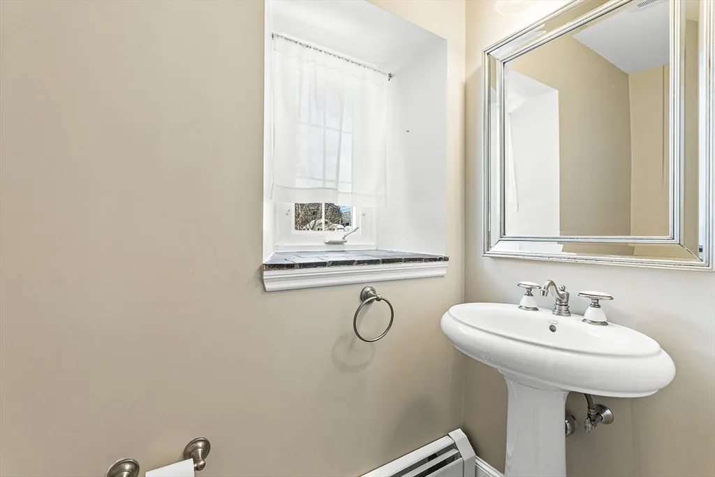 6 bed, 4+ bath apartment for rent at 23 Jefferson, Winchester Highlands — photo 40 of 41