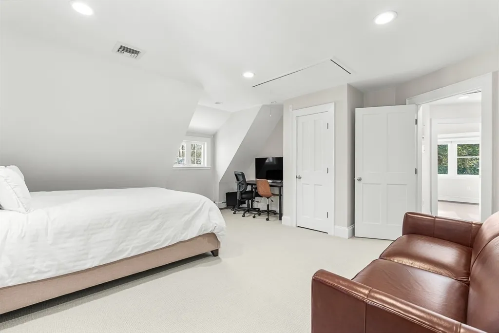 6 bed, 4+ bath apartment for rent at 23 Jefferson, Winchester Highlands — photo 39 of 41