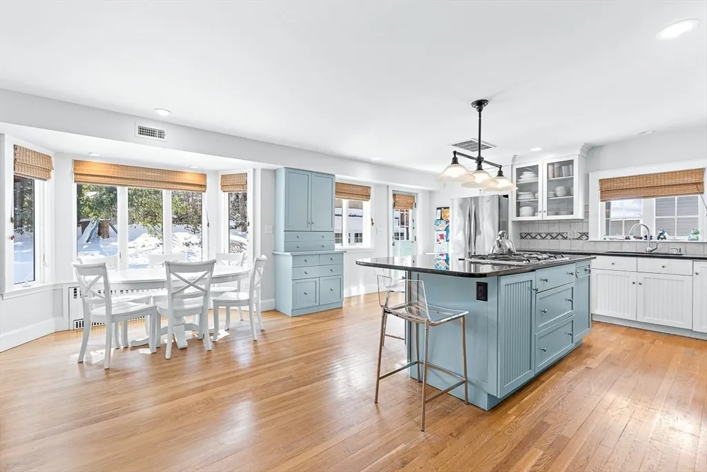 6 bed, 4+ bath apartment for rent at 23 Jefferson, Winchester Highlands — photo 1 of 41