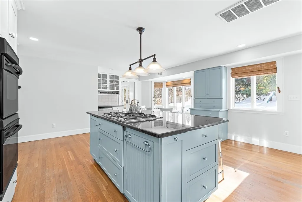 6 bed, 4+ bath apartment for rent at 23 Jefferson, Winchester Highlands — photo 12 of 41