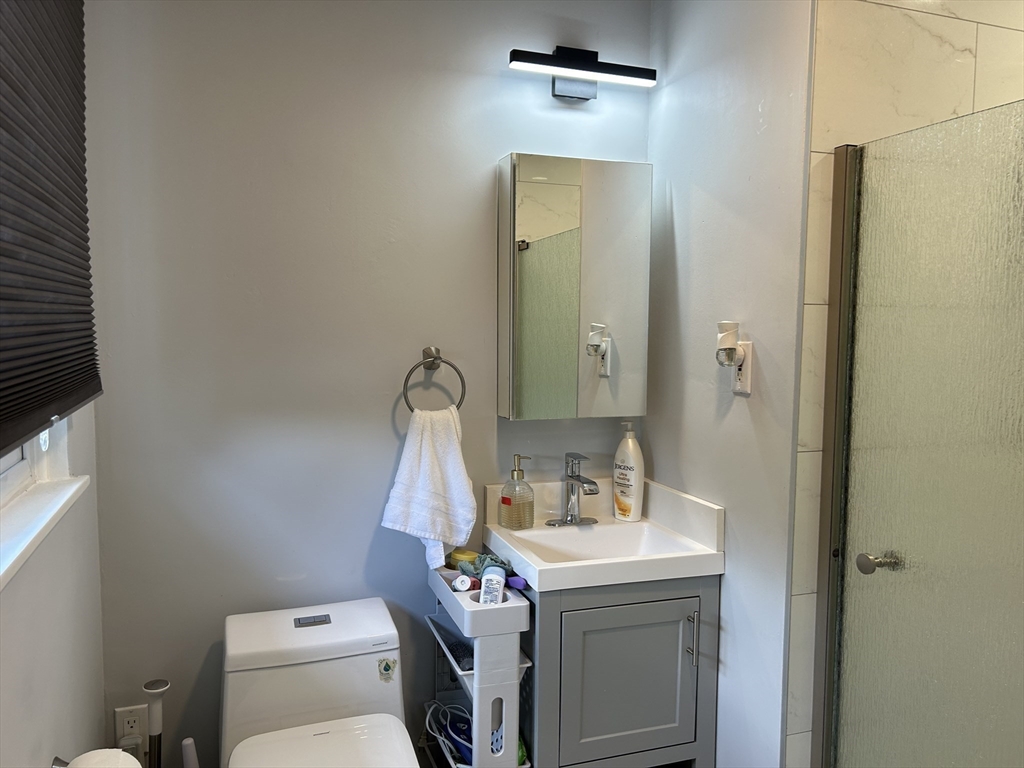 3 bed, 2 bath apartment for rent at 23 Joseph Rd Unit 23, Framingham — photo 8 of 12