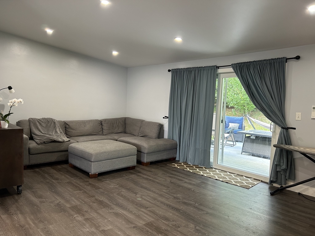 3 bed, 2 bath apartment for rent at 23 Joseph Rd Unit 23, Framingham — photo 5 of 12