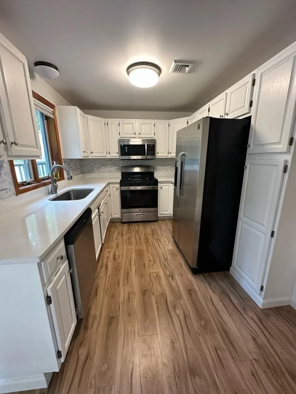 3 bed, 1 bath apartment for rent at 23 Kanawha Ave Unit 23, Agawam — photo 1 of 6