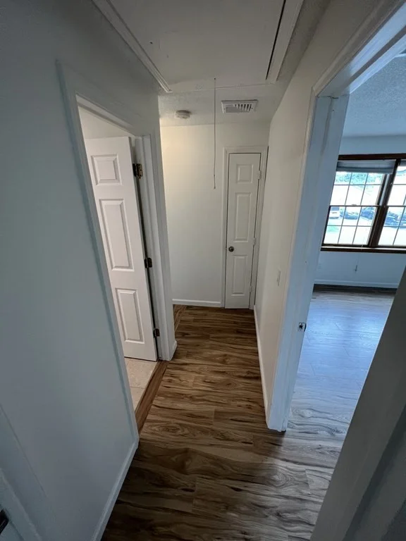 3 bed, 1 bath apartment for rent at 23 Kanawha Ave Unit 23, Agawam — photo 3 of 6