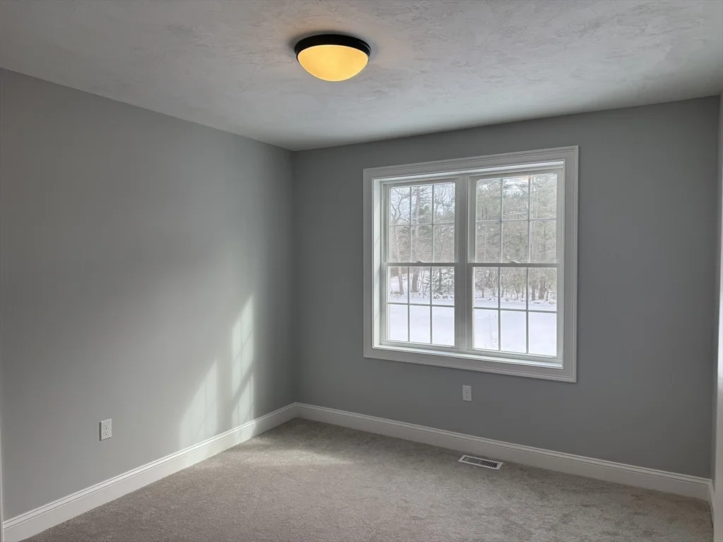 4 bed, 2 bath apartment for rent at 23 Kashmir's Way Unit 23, Middleboro — photo 28 of 32
