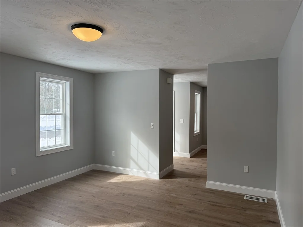 4 bed, 2 bath apartment for rent at 23 Kashmir's Way Unit 23, Middleboro — photo 5 of 32