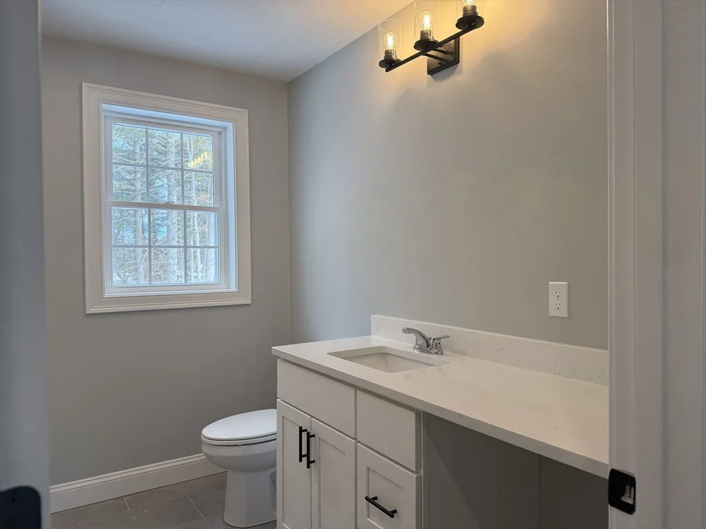 4 bed, 2 bath apartment for rent at 23 Kashmir's Way Unit 23, Middleboro — photo 21 of 32