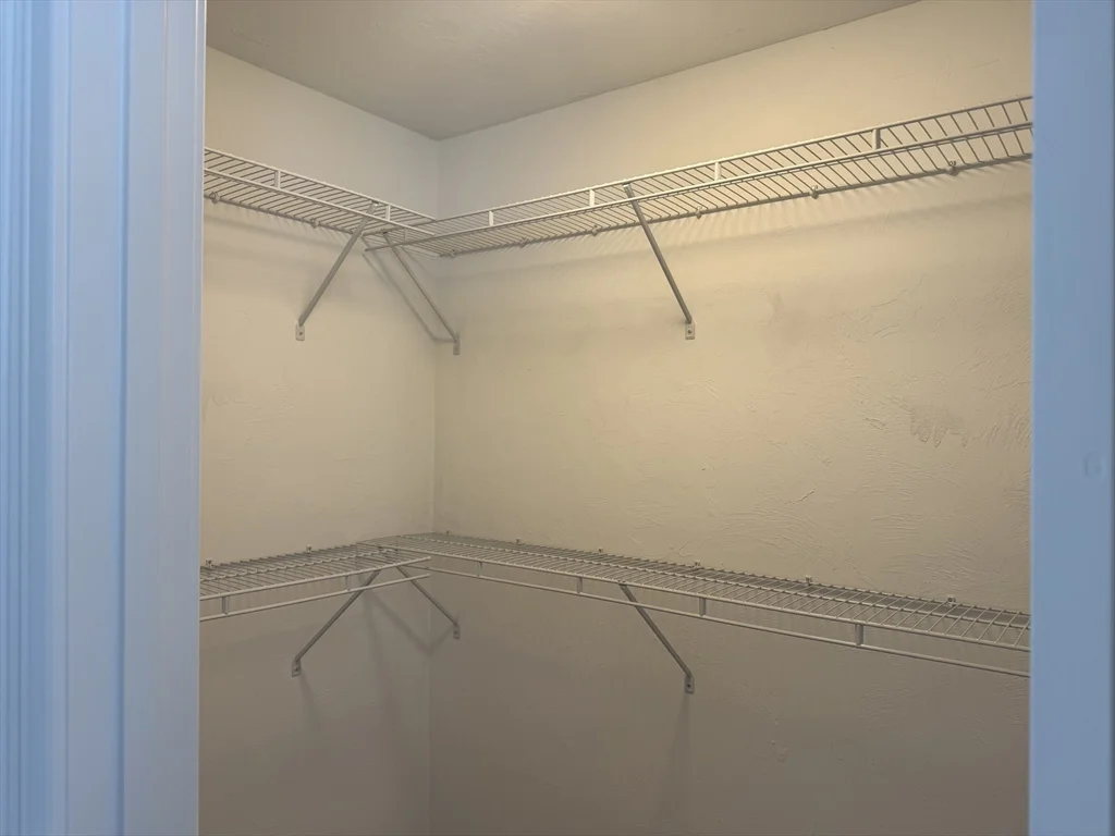 4 bed, 2 bath apartment for rent at 23 Kashmir's Way Unit 23, Middleboro — photo 17 of 32