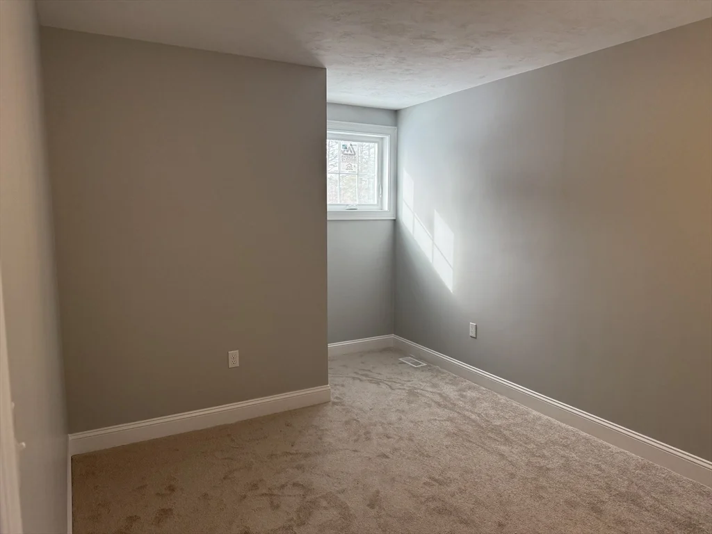 4 bed, 2 bath apartment for rent at 23 Kashmir's Way Unit 23, Middleboro — photo 18 of 32