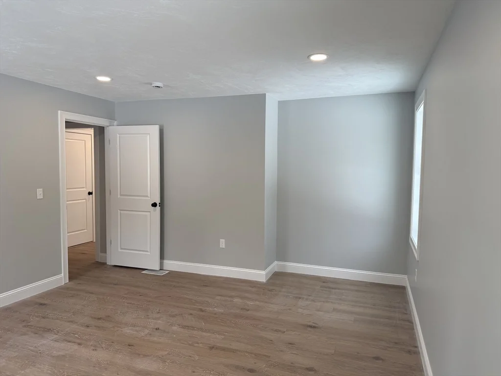 4 bed, 2 bath apartment for rent at 23 Kashmir's Way Unit 23, Middleboro — photo 14 of 32