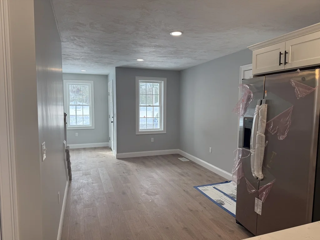 4 bed, 2 bath apartment for rent at 23 Kashmir's Way Unit 23, Middleboro — photo 7 of 32