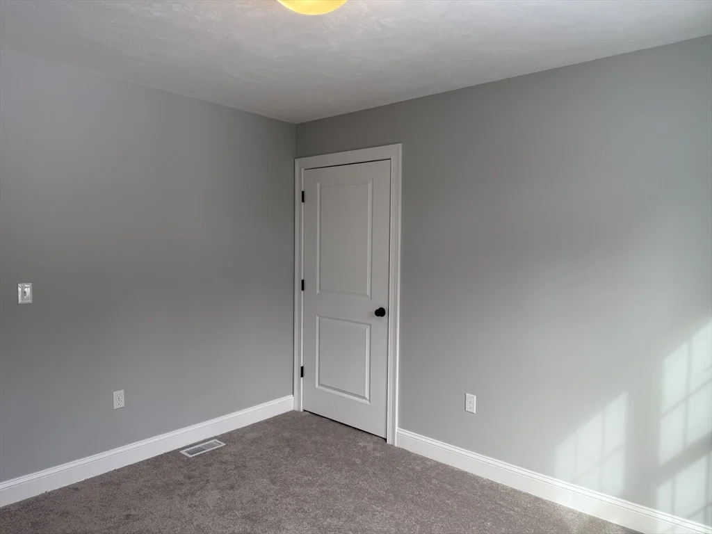 4 bed, 2 bath apartment for rent at 23 Kashmir's Way Unit 23, Middleboro — photo 29 of 32