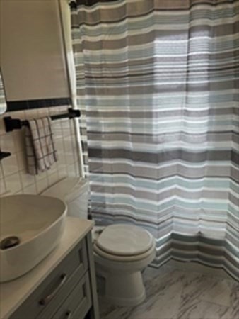 2 bed, 1 bath apartment for rent at 23 Keyes St Unit 1, Quincy — photo 3 of 7