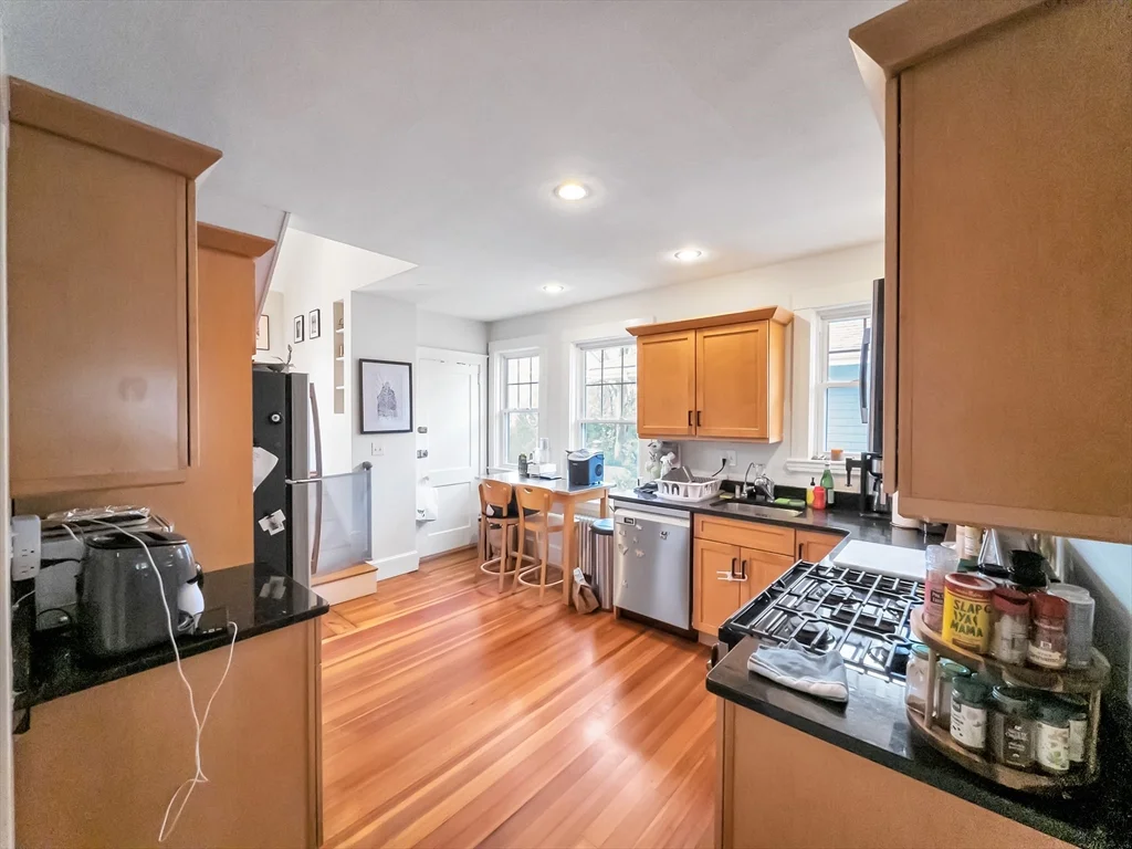 3 bed, 2 bath apartment for rent at 23 Kingsboro Park Unit 2, Jamaica Plain
