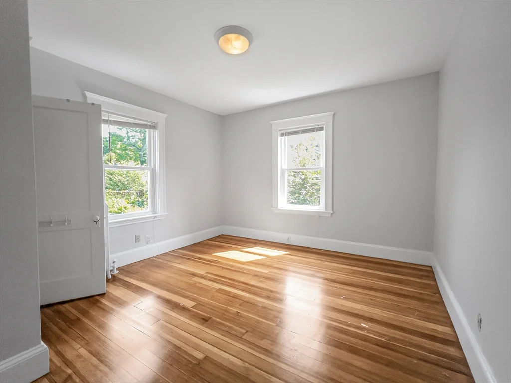 3 bed, 2 bath apartment for rent at 23 Kingsboro Park Unit 2, Jamaica Plain — photo 19 of 21